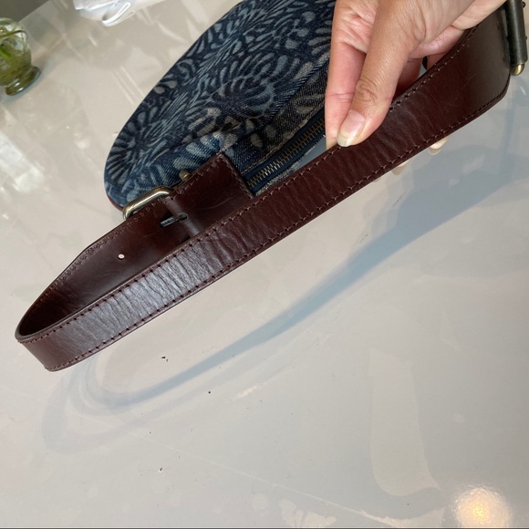 Authentic Vintage Fendi Saddle Bag MAKE ME AN OFFER - Picture 7 of 10